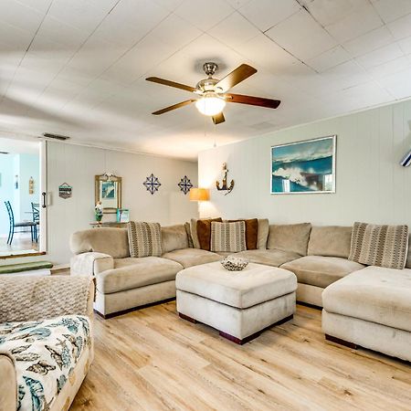 Fort Walton Coastal Retreat With Yard Walk To Beach ฟอร์ตวัลตันบีช ภายนอก รูปภาพ