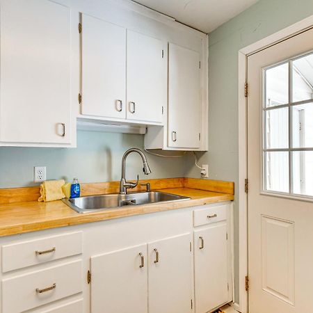 Fort Walton Coastal Retreat With Yard Walk To Beach ฟอร์ตวัลตันบีช ภายนอก รูปภาพ