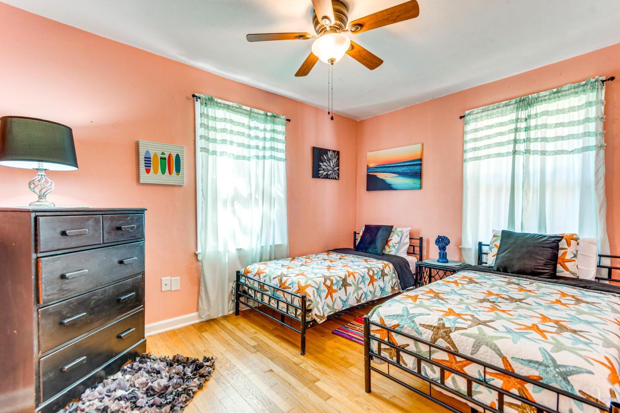 Fort Walton Coastal Retreat With Yard Walk To Beach ฟอร์ตวัลตันบีช ภายนอก รูปภาพ