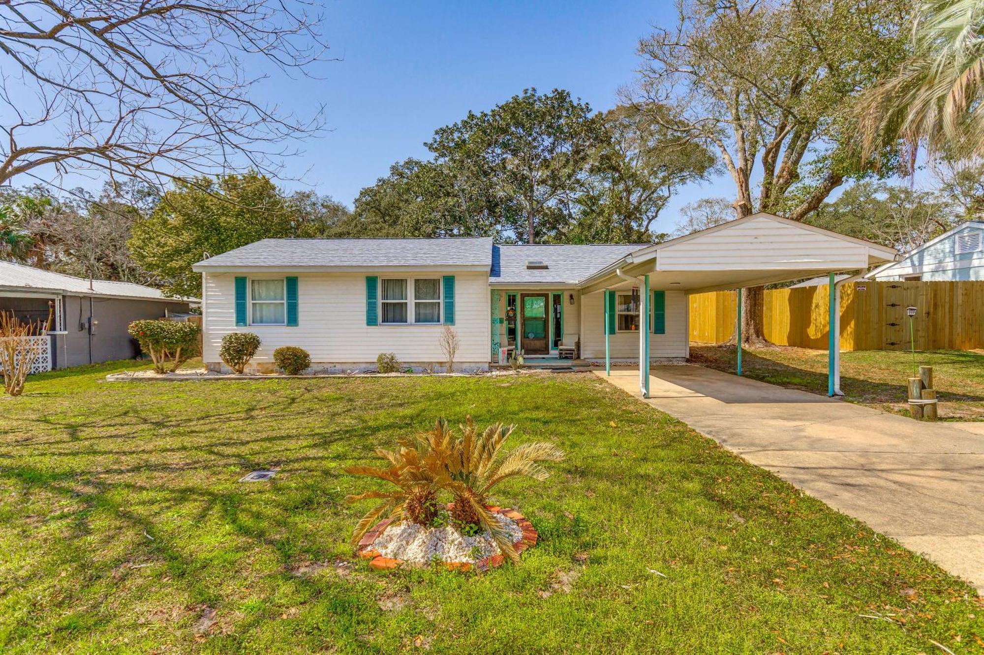 Fort Walton Coastal Retreat With Yard Walk To Beach ฟอร์ตวัลตันบีช ภายนอก รูปภาพ